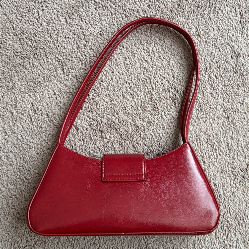 Scotlyn Shoulder Bag Red - Picture 8 of 9
